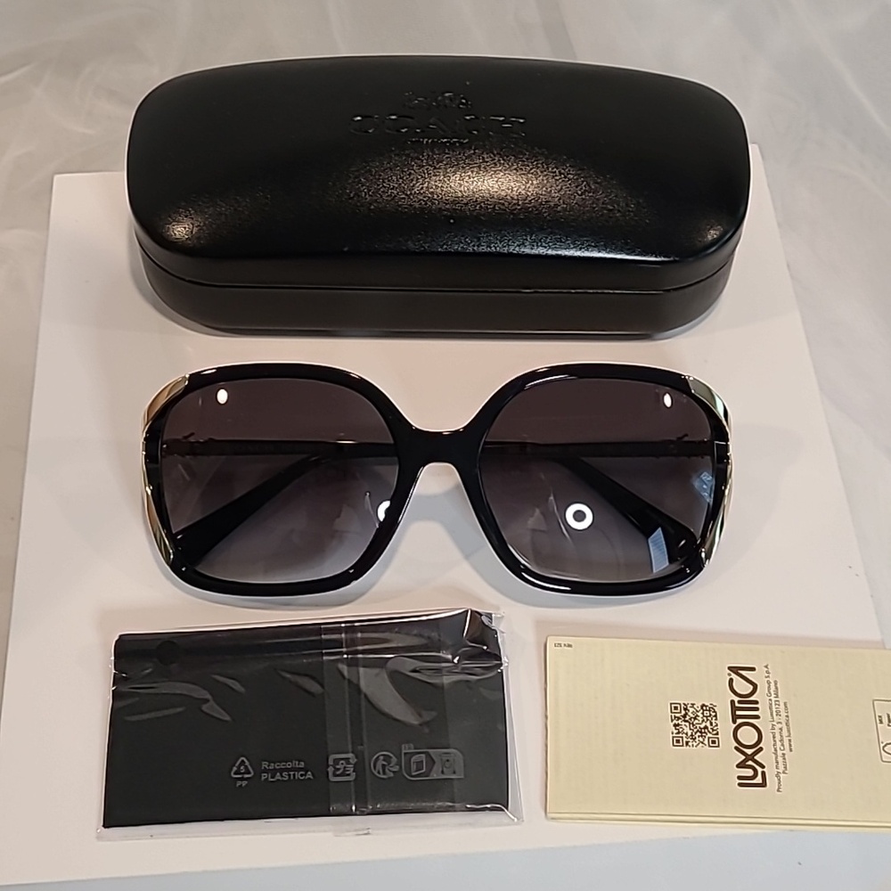 Coach Black Oversized Sunglasses - Picture 9 of 9